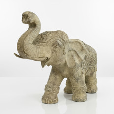 Dekorative Elefantenfigur mit Verzierungen Stehende Elefantenfigur mit detaillierten Ornamenten auf dem Rücken und Beinen