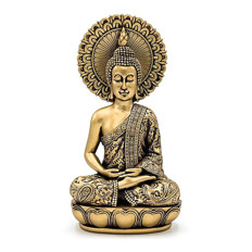 Buddha-Statue in Meditationshaltung Vergoldete Buddha-Statue in meditierender Position mit verzierter Robe und Ornamenten