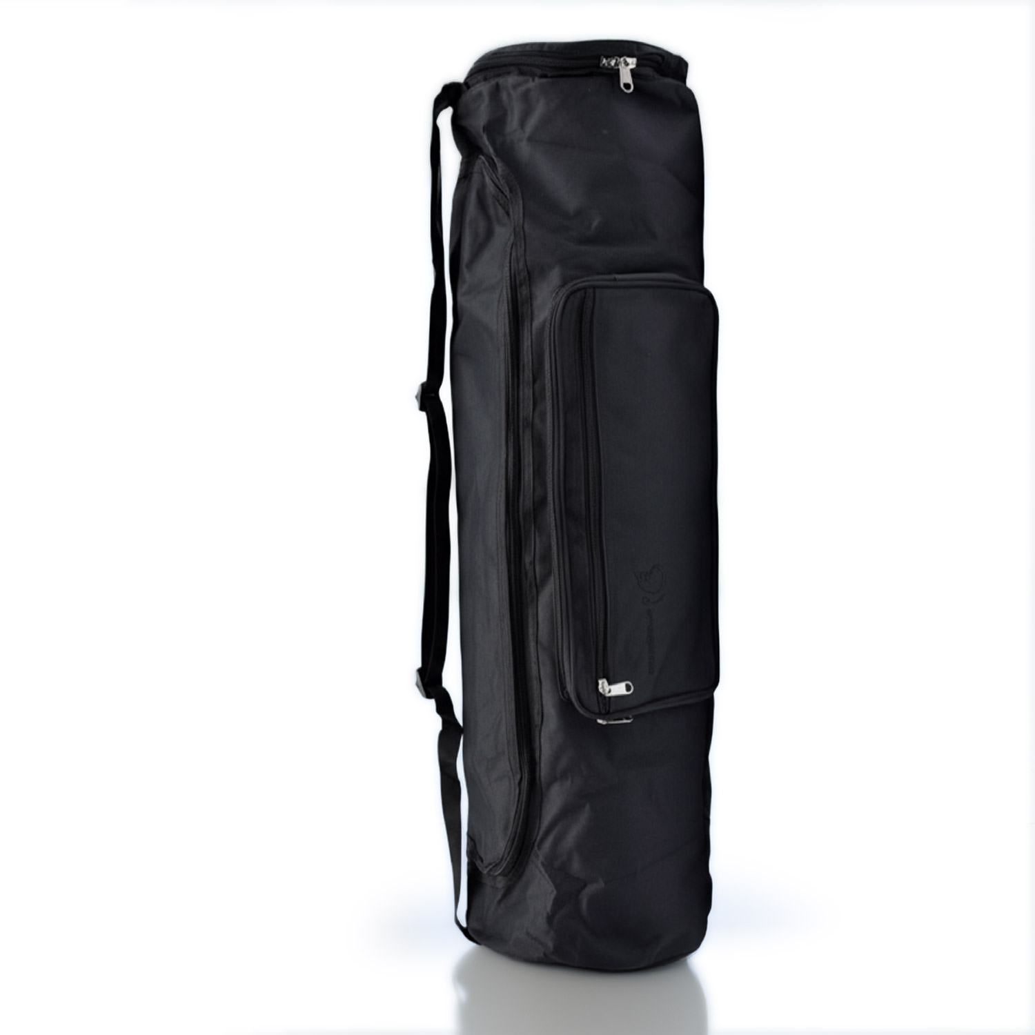 Hohe schwarze Reisetasche mit Tragegurten und Reißverschluss