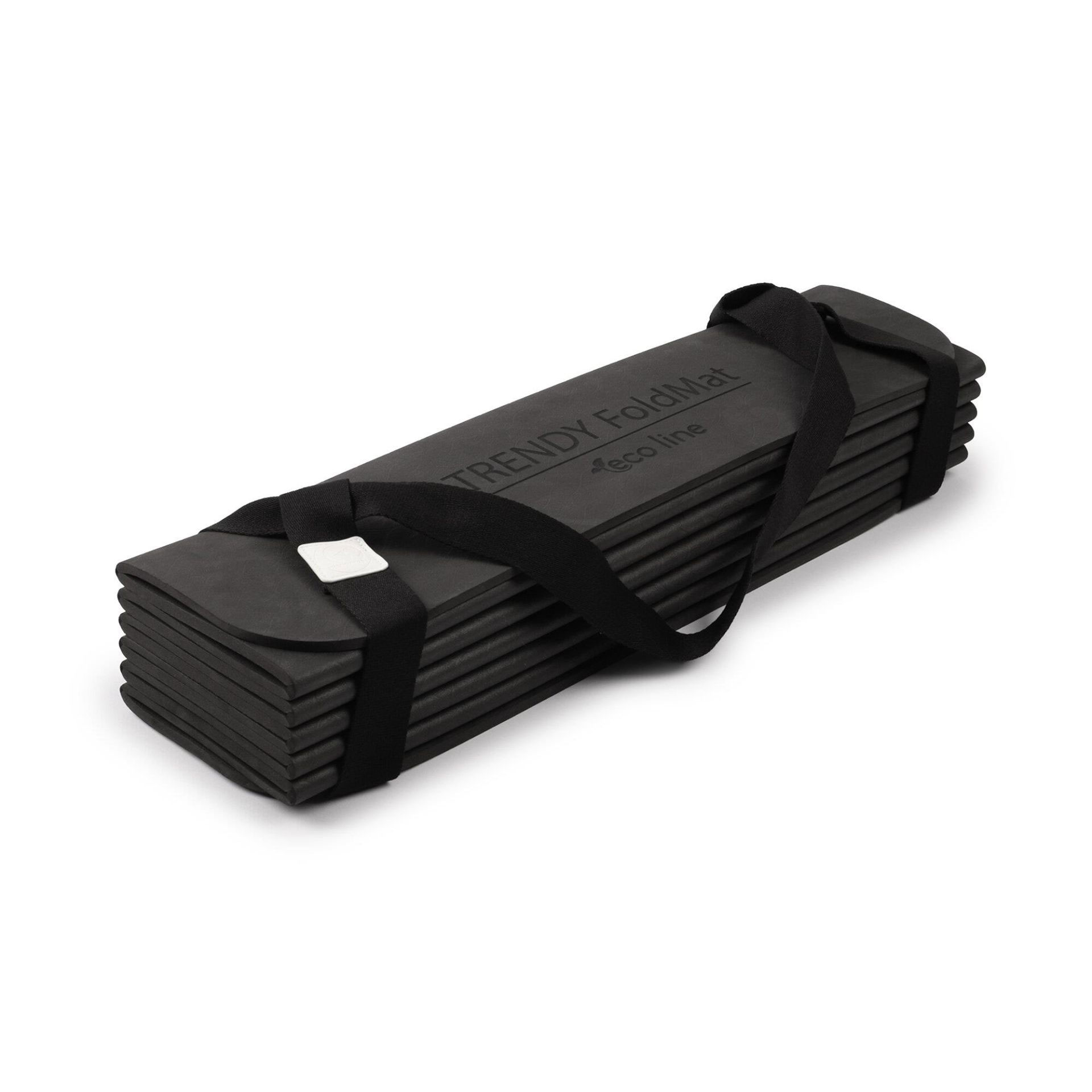 Zusammengefaltete schwarze Trainings- oder Gymnastikmatte mit Tragegurt und sichtbarem Aufdruck Trendy FoldMat