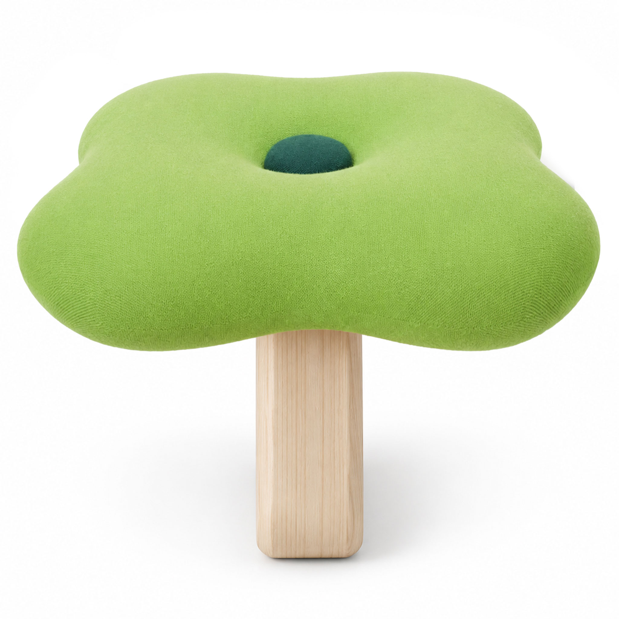 Ein Hocker mit einem blütenförmigen grünen Sitzpolster und einem hellen Holzfuß