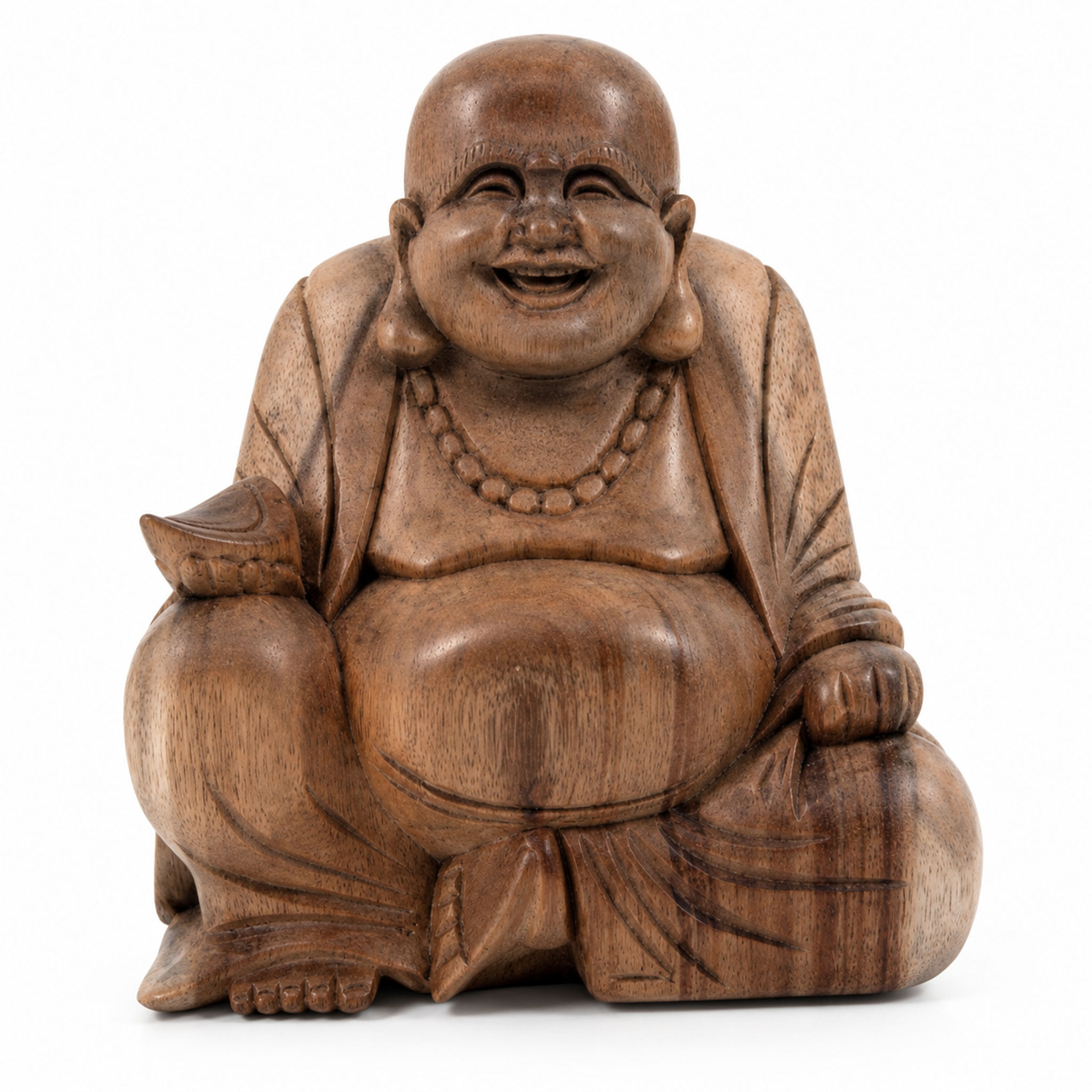 Holzskulptur eines lachenden, sitzenden Buddhas mit Perlenkette