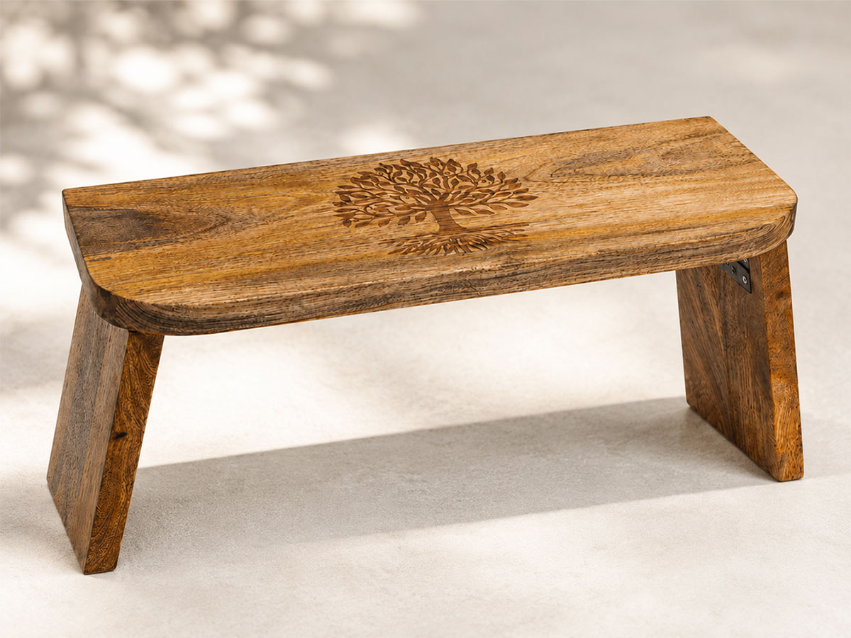 Mangoholz Meditationsbank mit lasergravierter Baum des Lebens Gravur