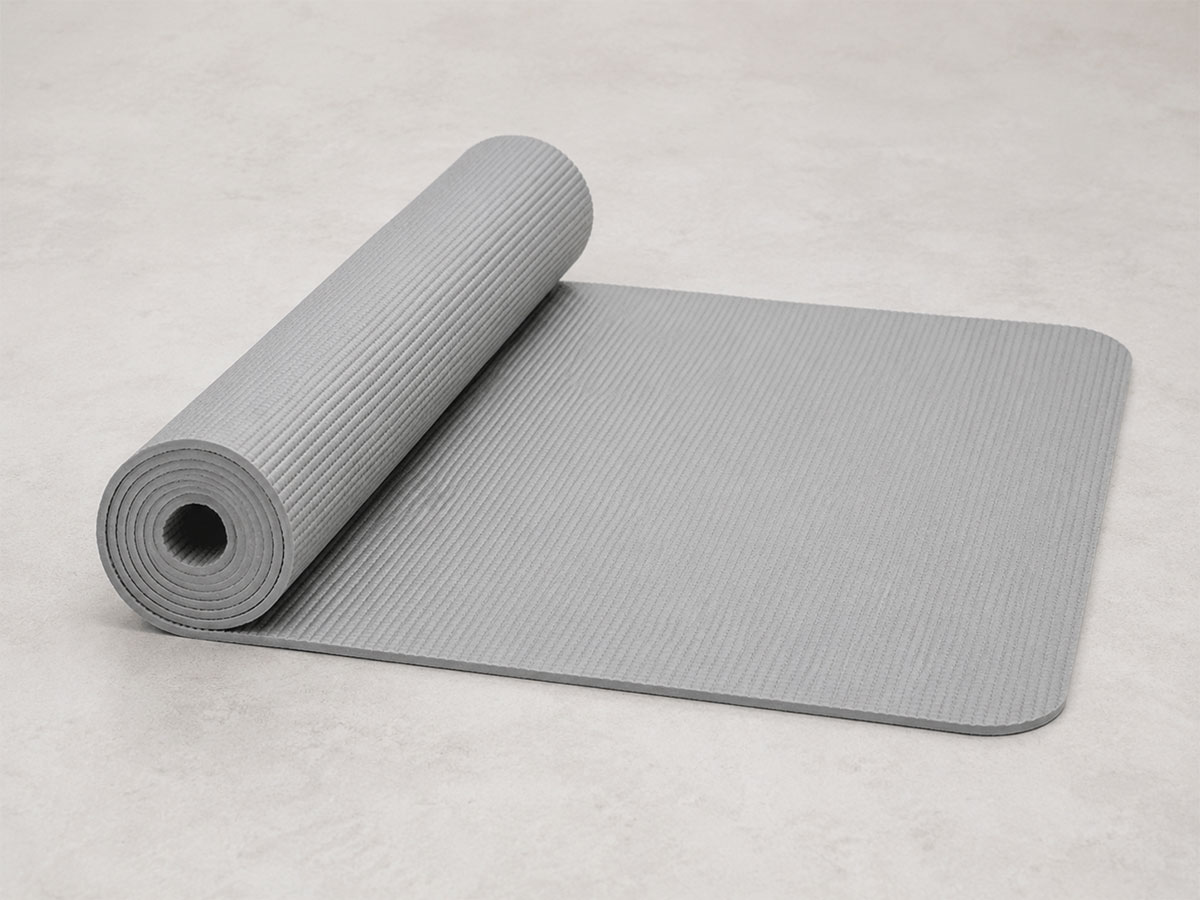 Graue Yogi & Yogini PVC Yogamatte mit strukturierter Oberfläche und 5 mm Dicke