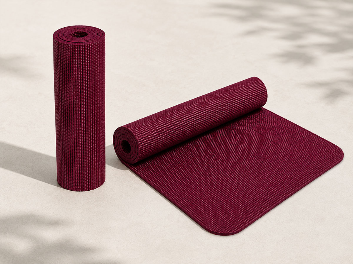 Auberginefarbene Yogi & Yogini PVC Yogamatte mit strukturierter Oberfläche und 5 mm Dicke