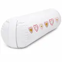 Weißes rundes Yoga-Bolster mit bunten Herzmotiven