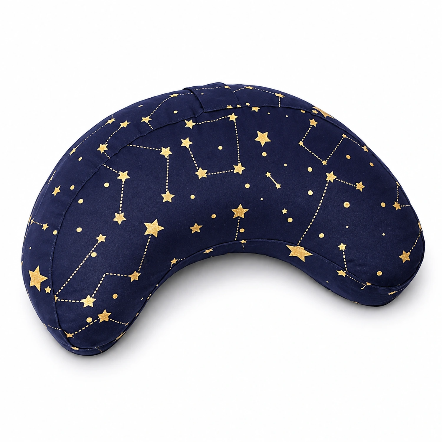 Halbmondkissen Sternenhimmel Dunkelblau, erhöhte Schrägansicht mit vollständig sichtbarem Motiv auf der Sitzfläche.