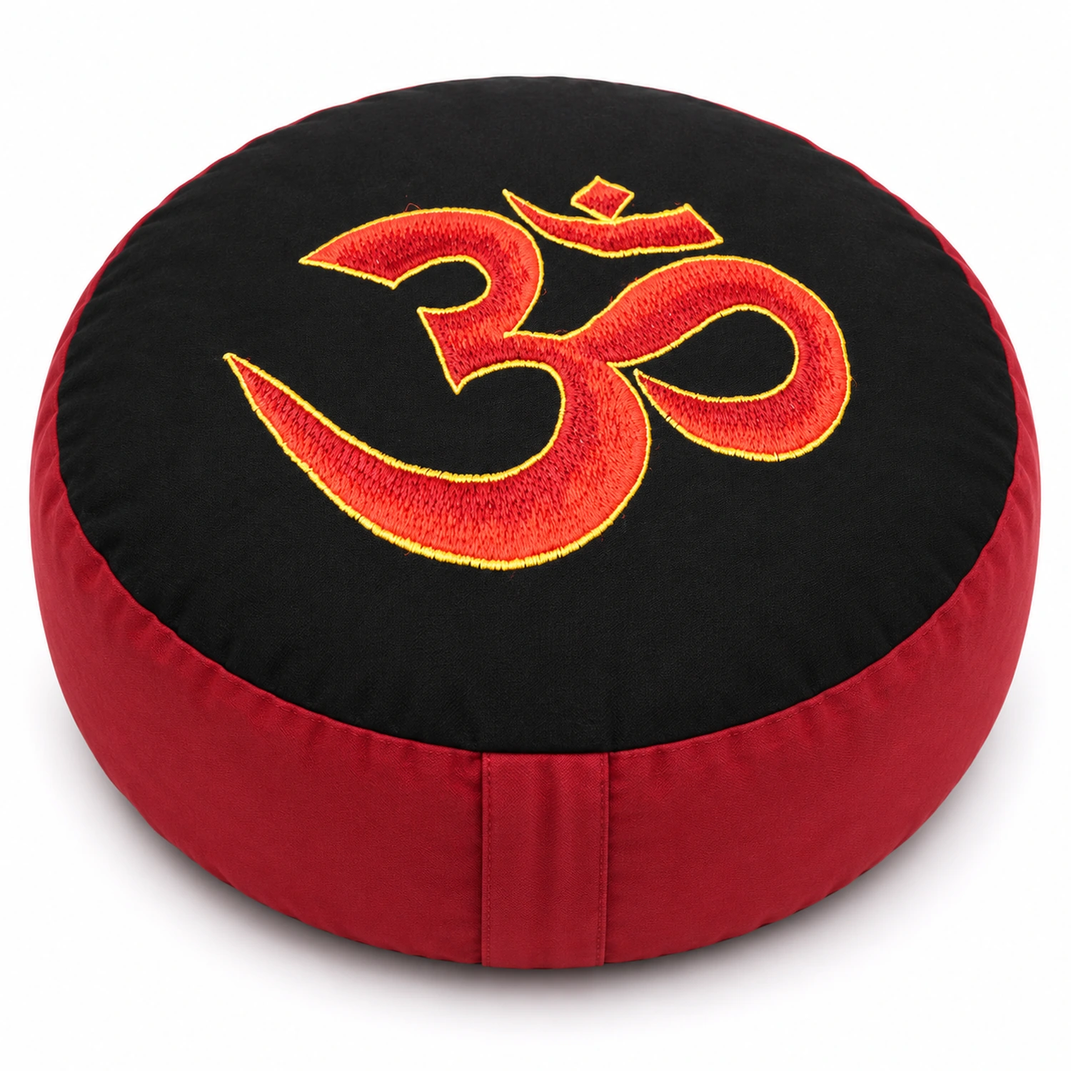 Meditationskissen Om Black / Red – erhöhte Vorderansicht mit sichtbarer Stickerei auf weißem Hintergrund.